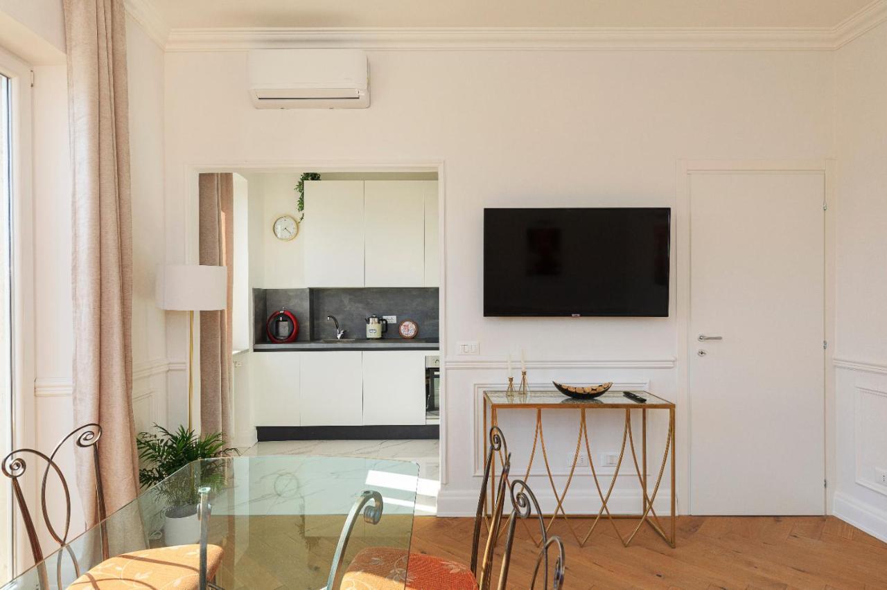Apartamento Iris Διαμέρισμα Lesa Εξωτερικό φωτογραφία