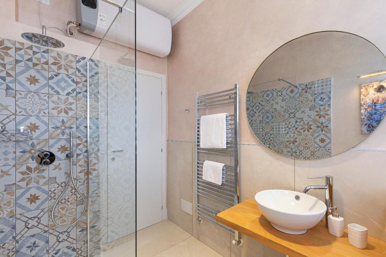 Apartamento Iris Διαμέρισμα Lesa Εξωτερικό φωτογραφία